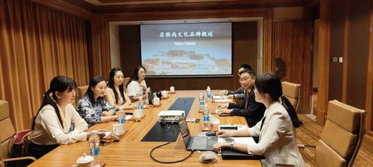 校企合作共育文創(chuàng)人才，文旅學(xué)院赴成都啟雅尚藏探索文化傳承新路徑